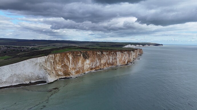 dji_fly_20250921_135147_0_1758433907774_photo_low_quality