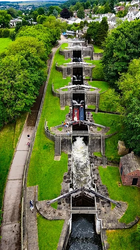 Bingley 5 locks--1