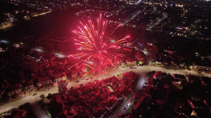 dji_fly_20251108_210108_0041_1762636718334_photo