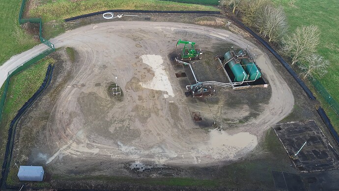 8709c6e9-e6ec-4501-b623-1ba9a38fa4d2_oilfield