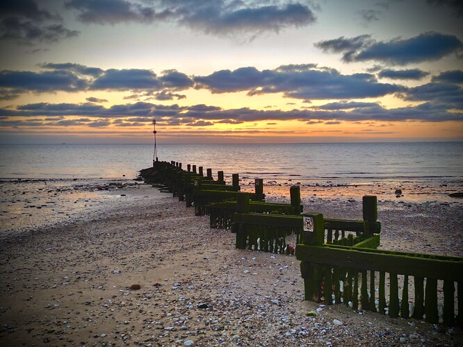 dji_fly_20250508_203536_31_1746816014477_photo