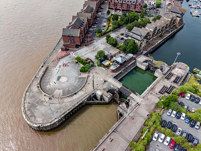Canal Trust Lock, Liverpool resize