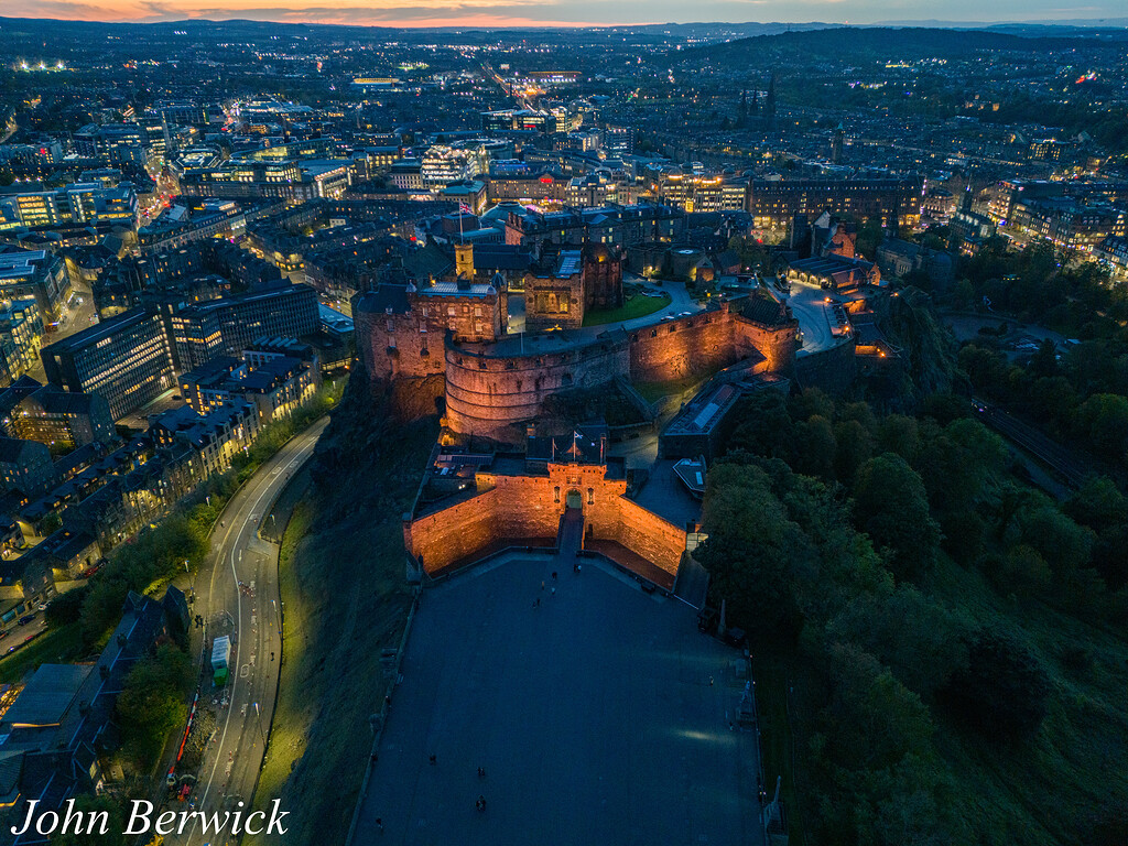 アキラ❗️リリパットレーン105☆Edinburgh Castle bbf3bafb47fa115166876b990dd2d1
