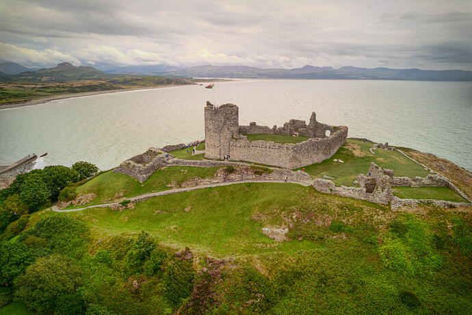 cricieth castle 1-1