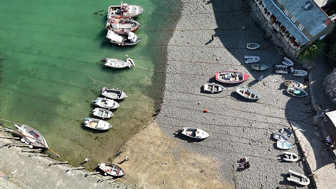 0fa11071-d205-484e-a677-593ceec79a39_s_clovelly