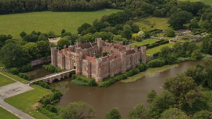 260615 - Herstmonceux Castle D08