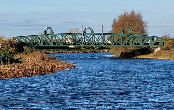 ec58197266d715b8cbad1dfbb99ea85f24ffaf92