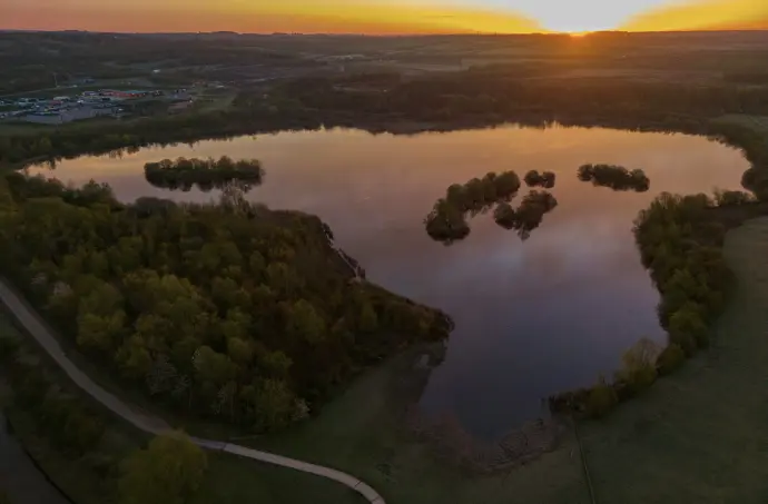 EDF00FF9-5FDF-4C8C-9B57-740270178779